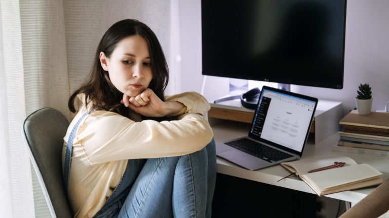 La visibilità nelle risposte AI è selettiva, misurabile e concentrata in poche mani.