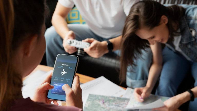 Abbiamo analizzato il settore travel su Google. Ecco come cambia tra organico e AI Overview